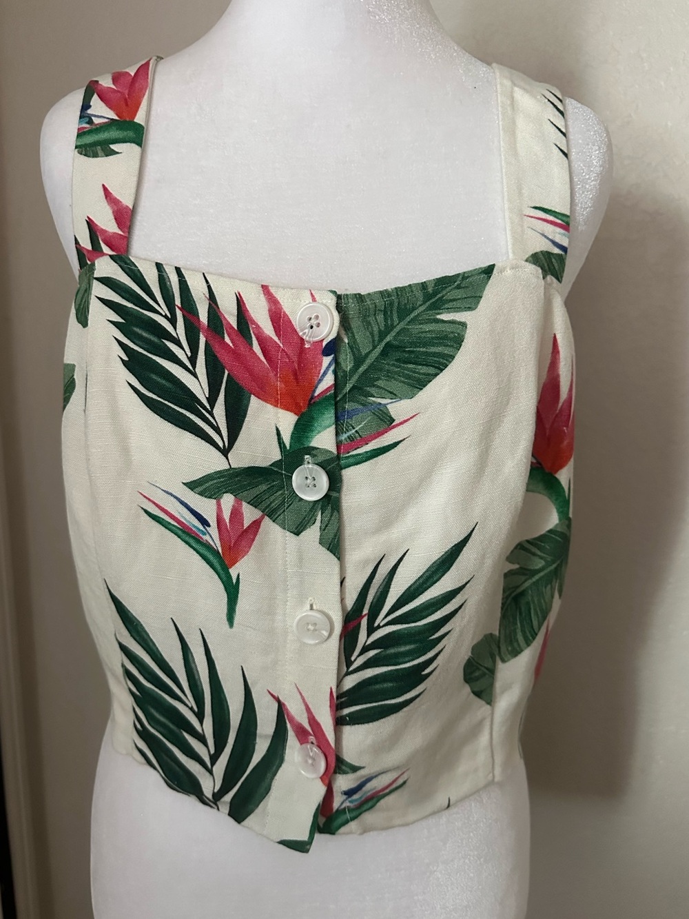 Rails Cream Tropical Button-Front Crop Camisole with Green & Pink Leaf Print